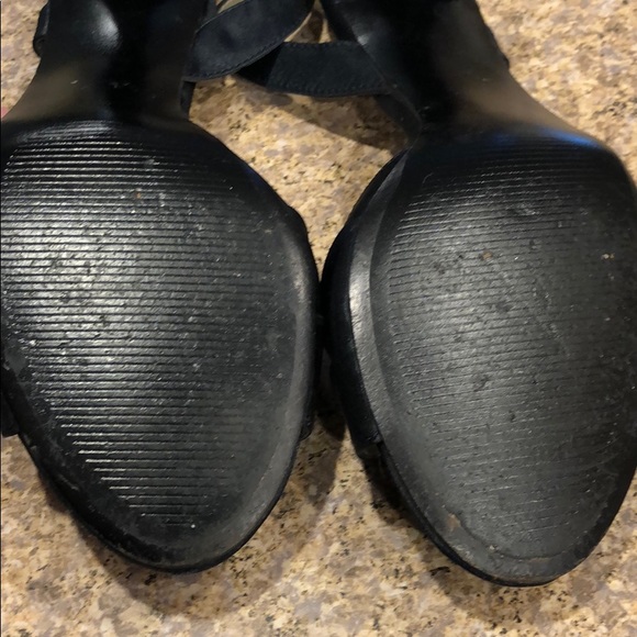 Kelli & Katie Navy Blue Fabric Upper Heels Size 7 - Picture 11 of 16